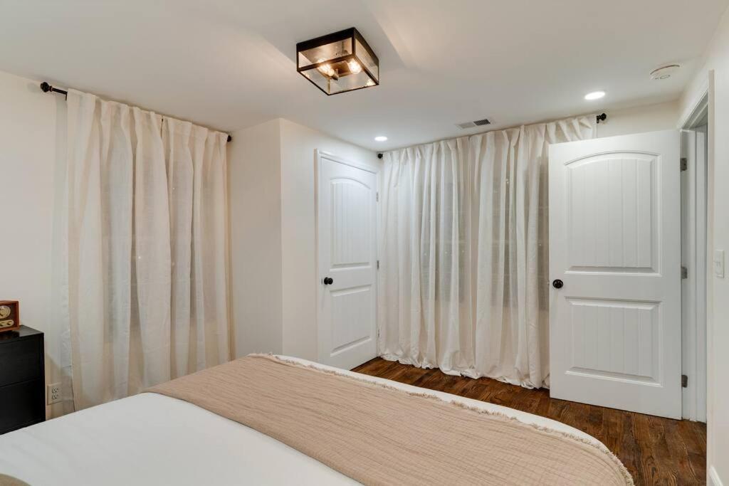 Newly Remodeled! Beautiful 3bd In East Nash! * Nashville
