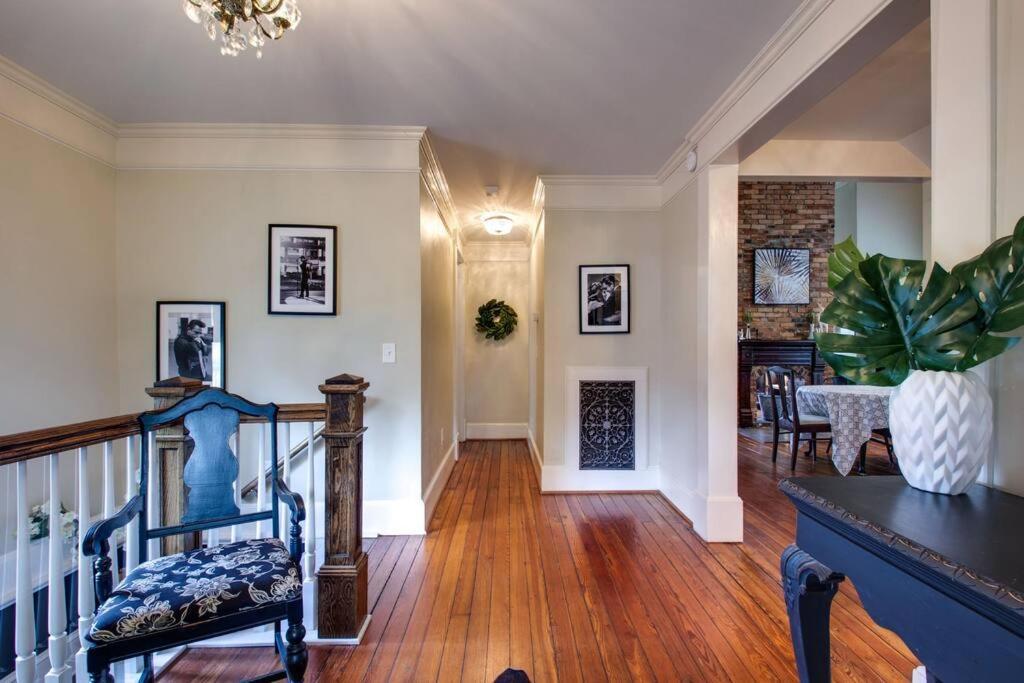 Historic Gem! Fire Pit, 2 Miles To Broadway! Holiday home *