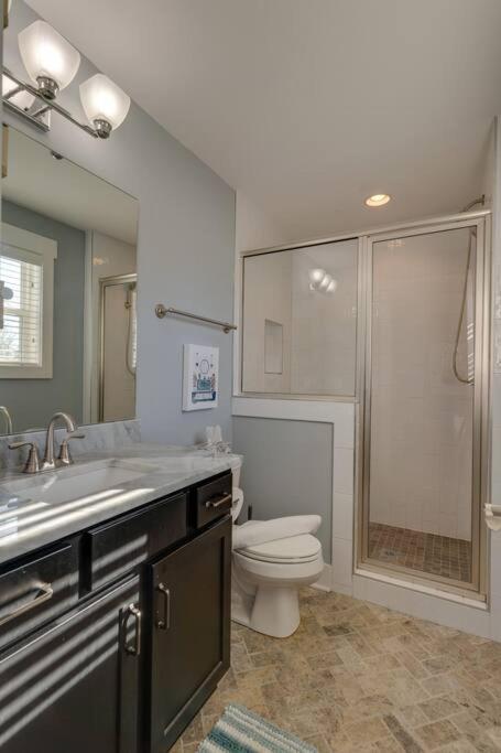 3 Bedroom Home- Huge Yard For Pets 4 Miles To Broadway * Nashville