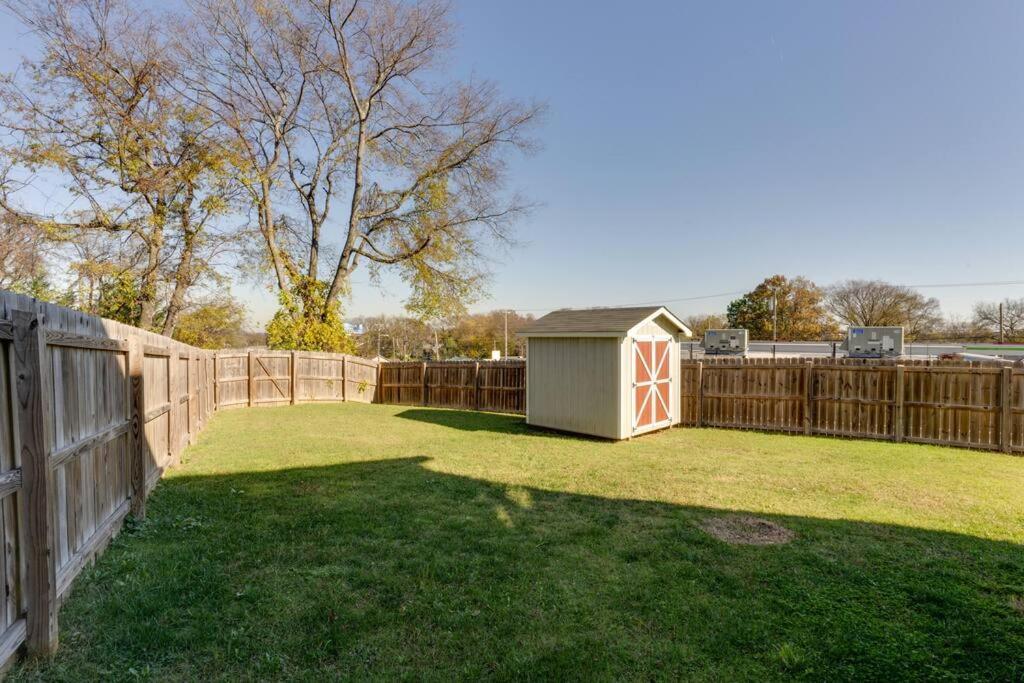 3 Bedroom Home- Huge Yard For Pets 4 Miles To Broadway * Nashville