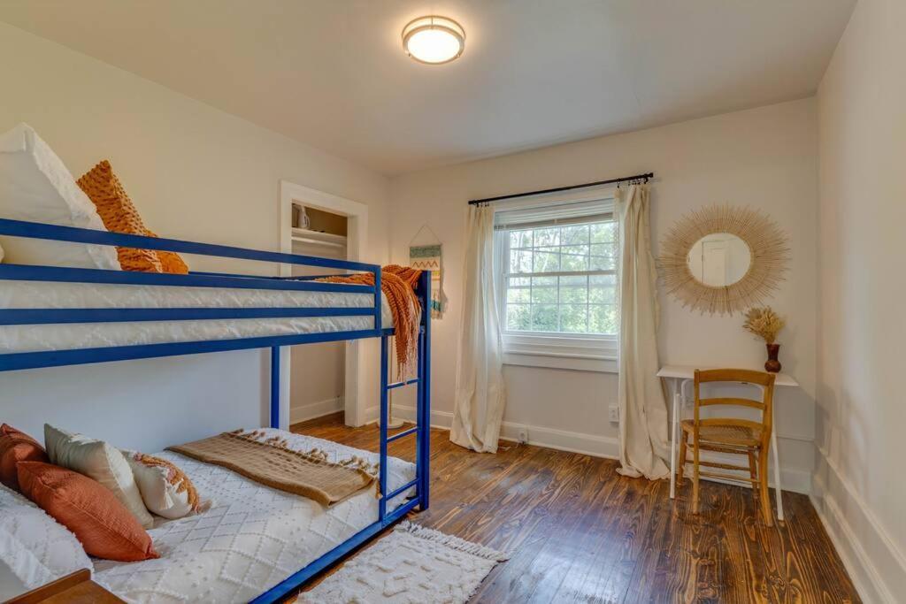 Apartment Southern Charmer Close To Broadway Sleeps 8 *
