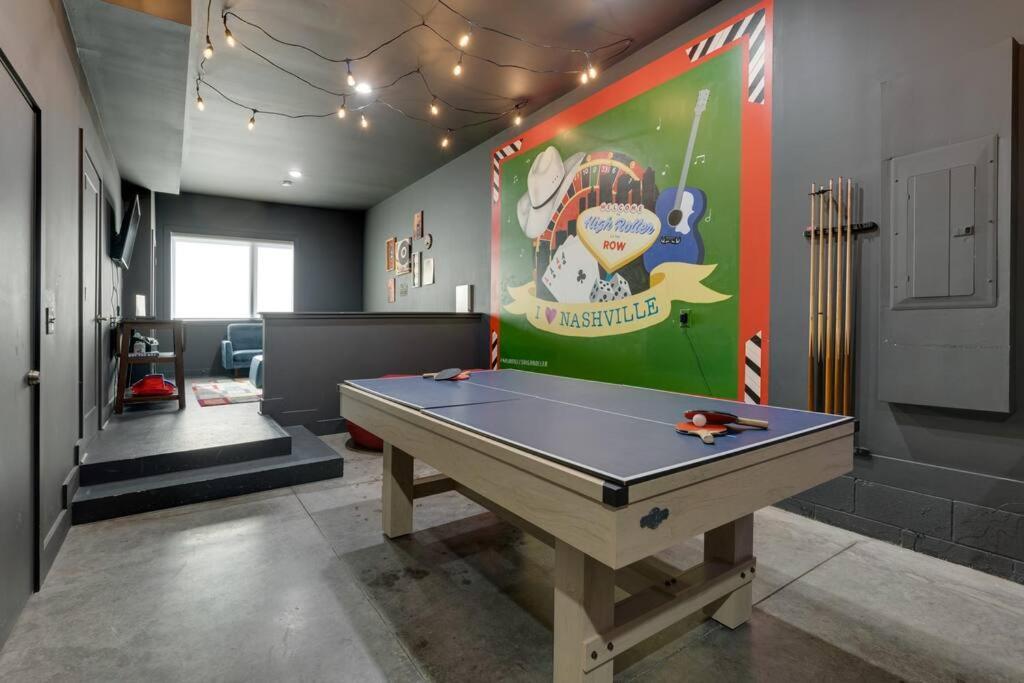 Holiday home Fantastic Game And Rooftop 1mi To Broadway Nashville