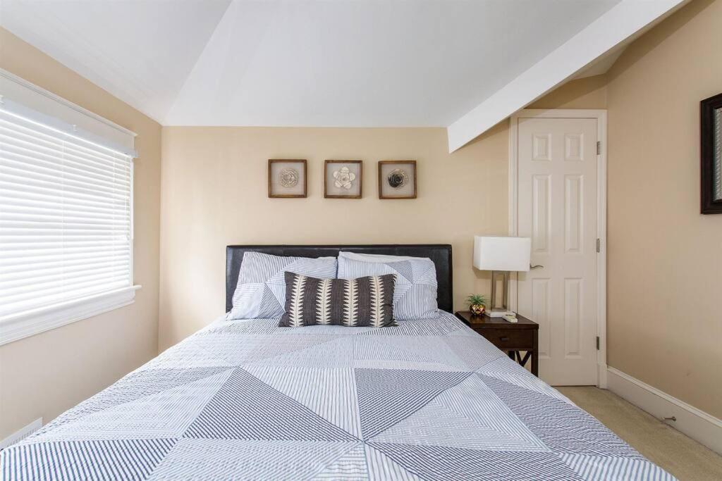 Prime Location In 12south, Walkable To Shopping & Dining Nashville