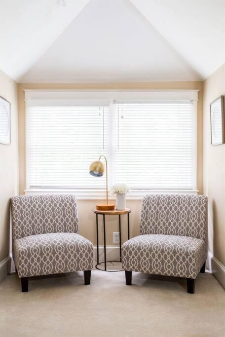 Prime Location In 12south, Walkable To Shopping & Dining *