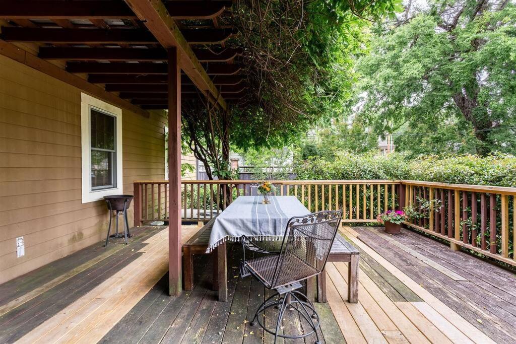 Holiday home Prime Location In 12south, Walkable To Shopping & Dining Nashville