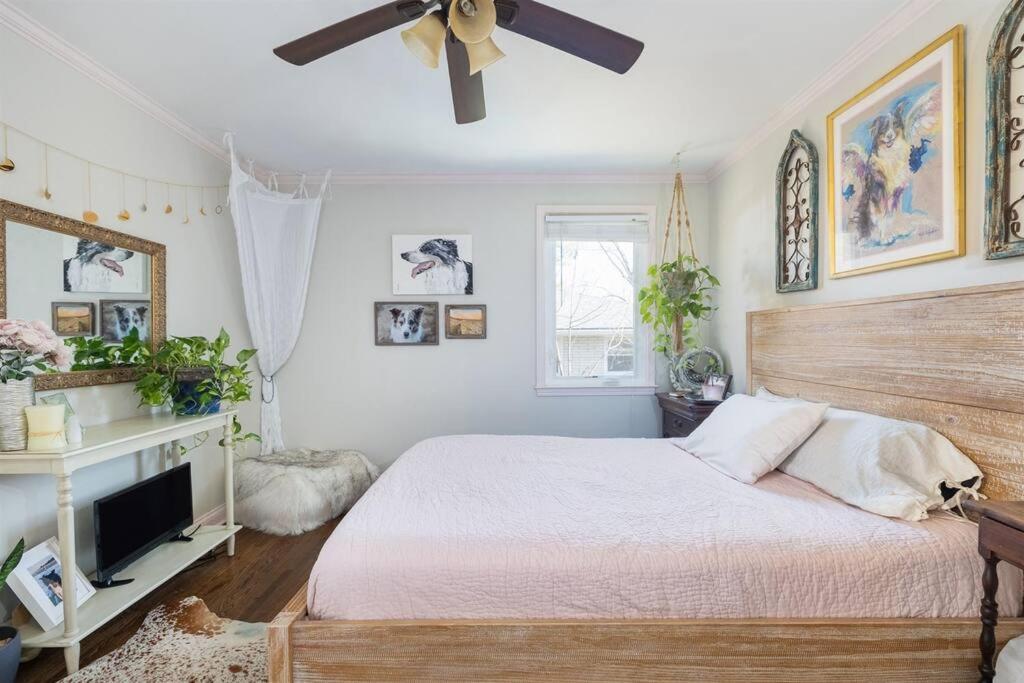 Hot Tub, Ev, Minutes To Opry, Airport & Broadway Holiday home