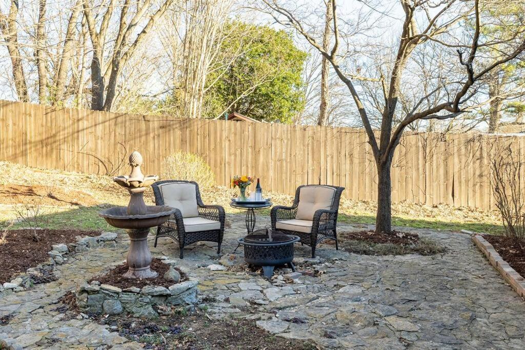 Hot Tub, Ev, Minutes To Opry, Airport & Broadway Holiday home Nashville