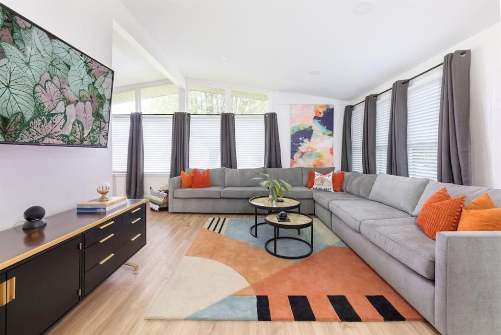 Holiday home Minutes To Opry, Airport & Broadway *