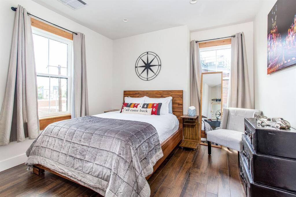 Historic Loft 2mi To Broadway On-site Speakeasy Apartment *