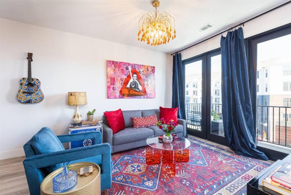 Apartment Downtown Midtown Vanderbilt, Honky Tonk Party Pad 1, Parking Gym Pool Nashville