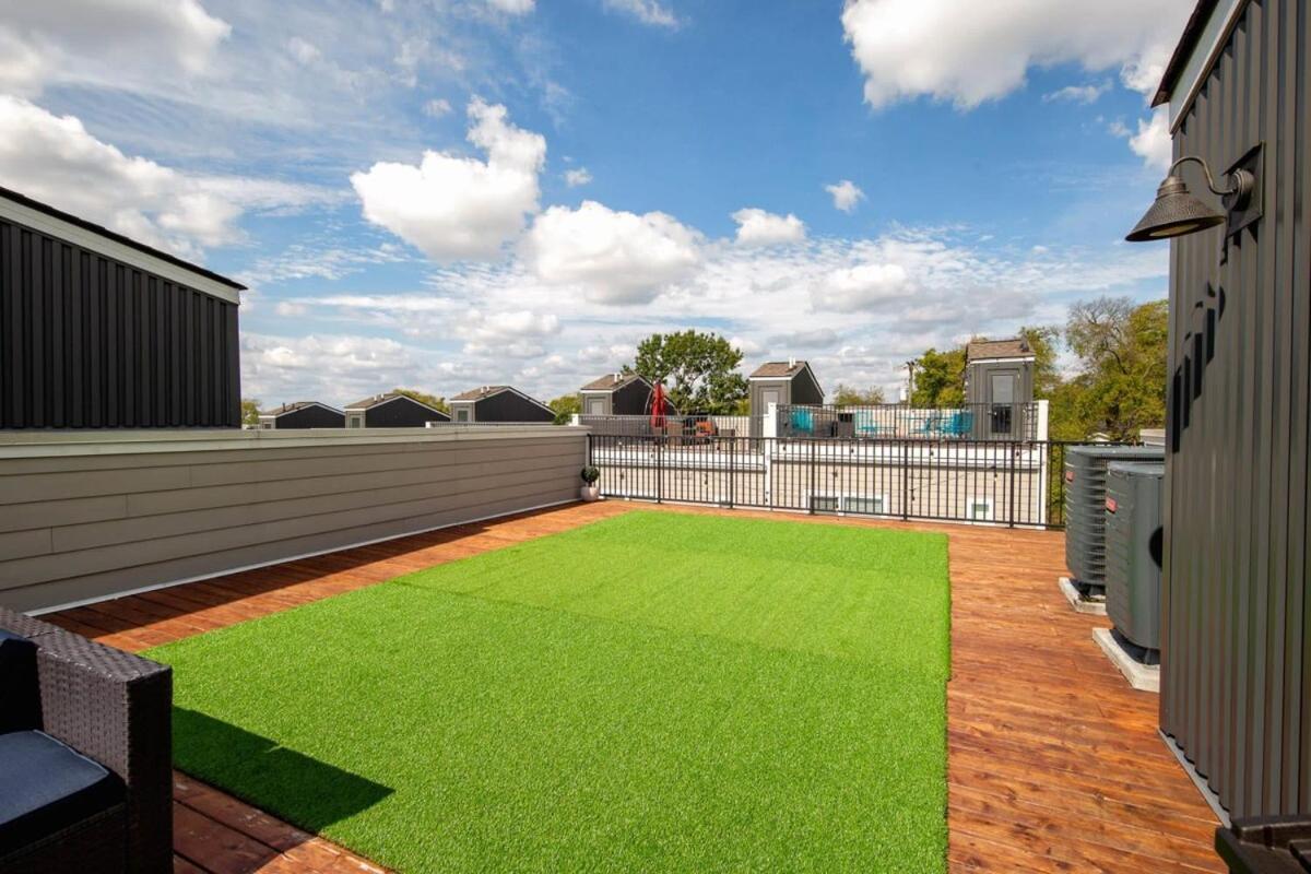 2 Lux Homes Huge Rooftop 2mi To Dt Sleeps 24 Holiday home