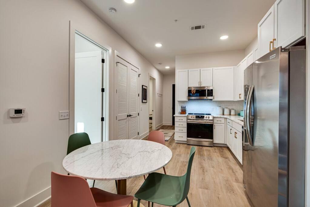 Jolene On Main - East Nash - 1 Mile To Dtnash - New * Nashville
