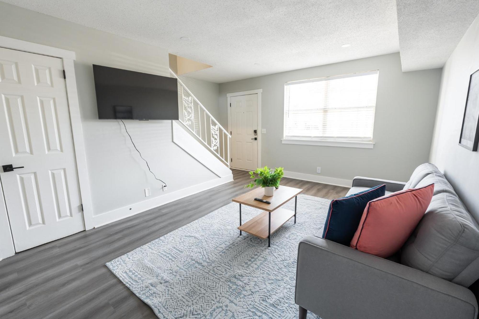 Apartment Brentwood N9 I Cozy & Comfy I 2bd I Free Parking