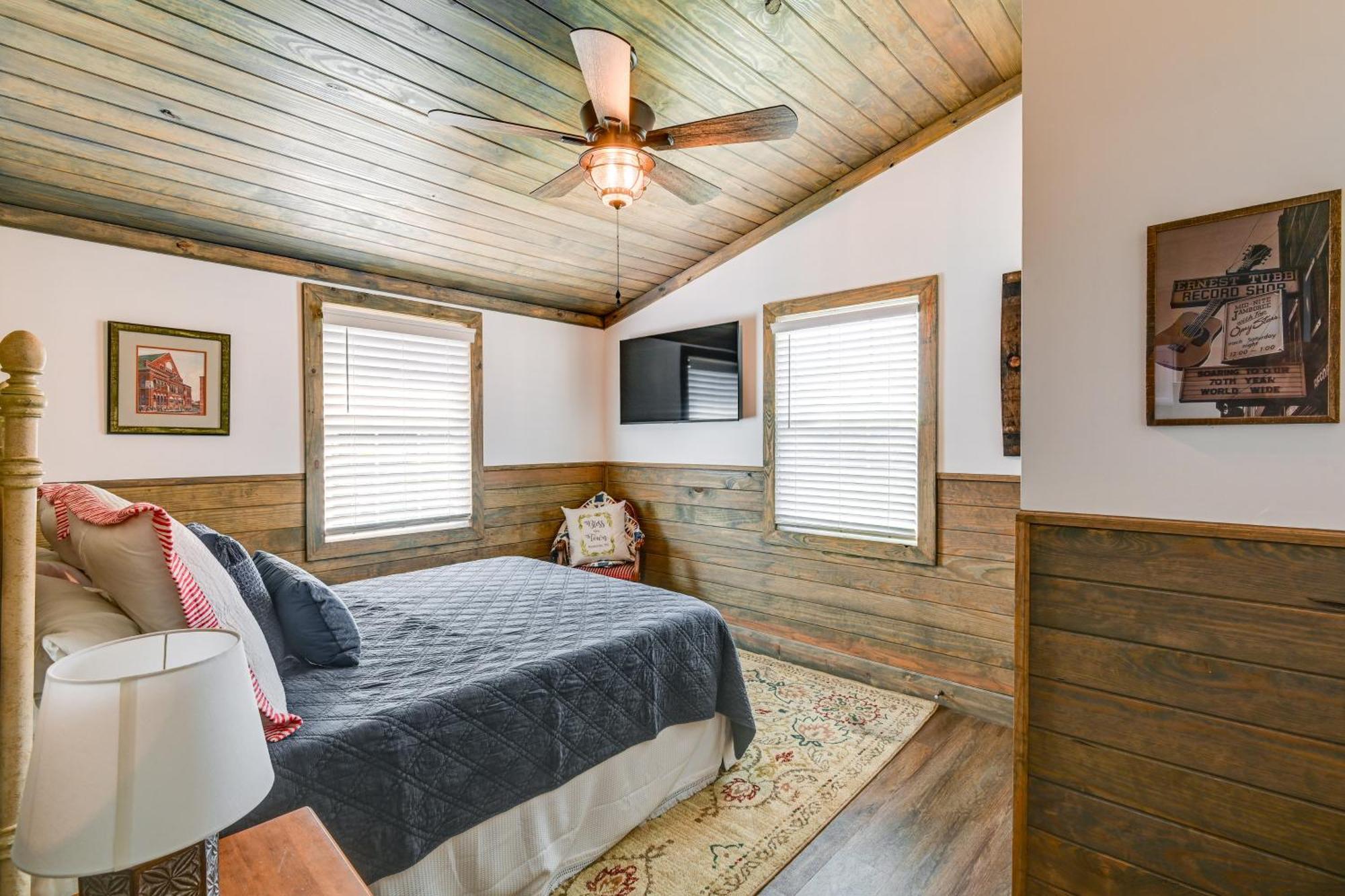 Bright Whites Creek 12 Mi To Dtwn Nashville! Holiday home *