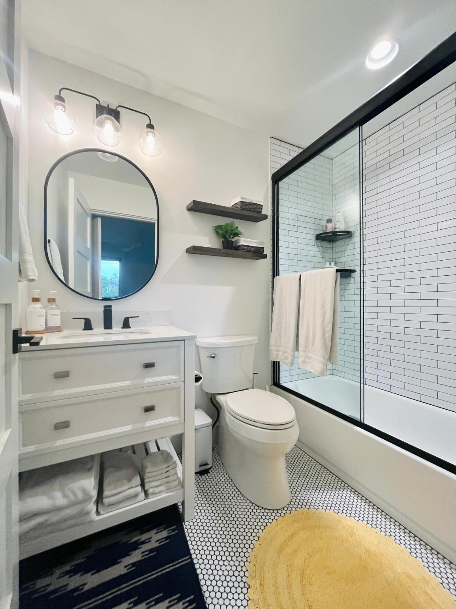 Restful Sanctuary Minutes From Downtown *