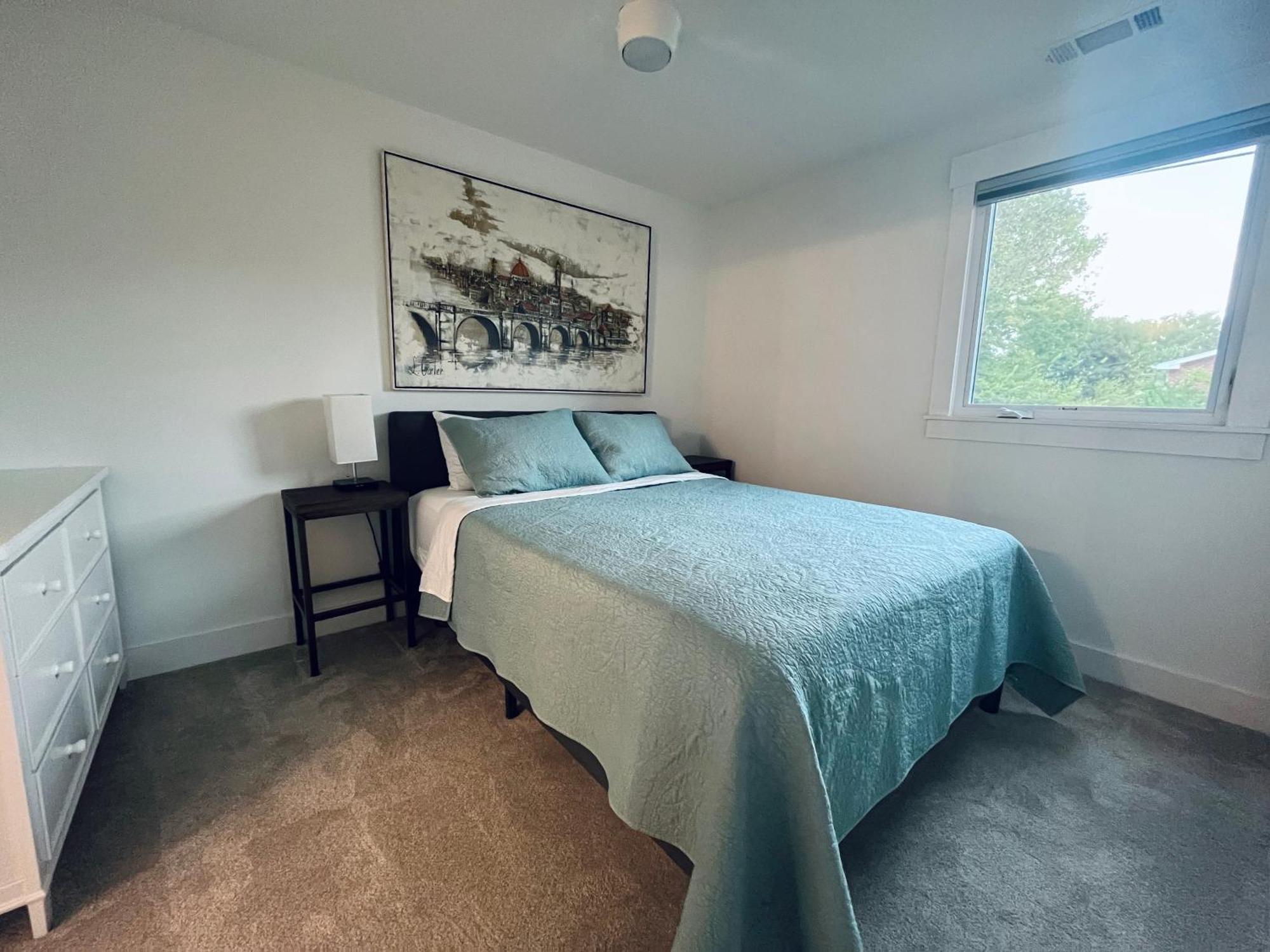 Restful Sanctuary Minutes From Downtown Holiday home *