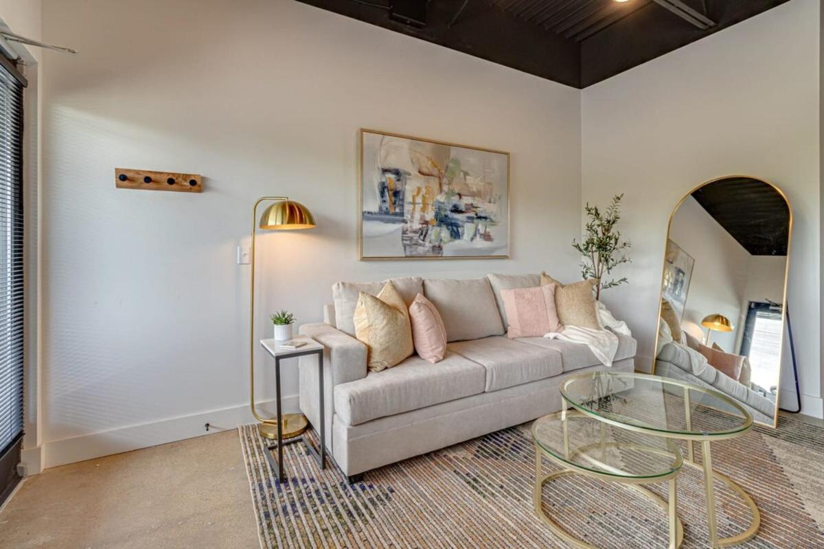 Apartment With 2 Queen Beds 7 Mins To Broadway Nashville