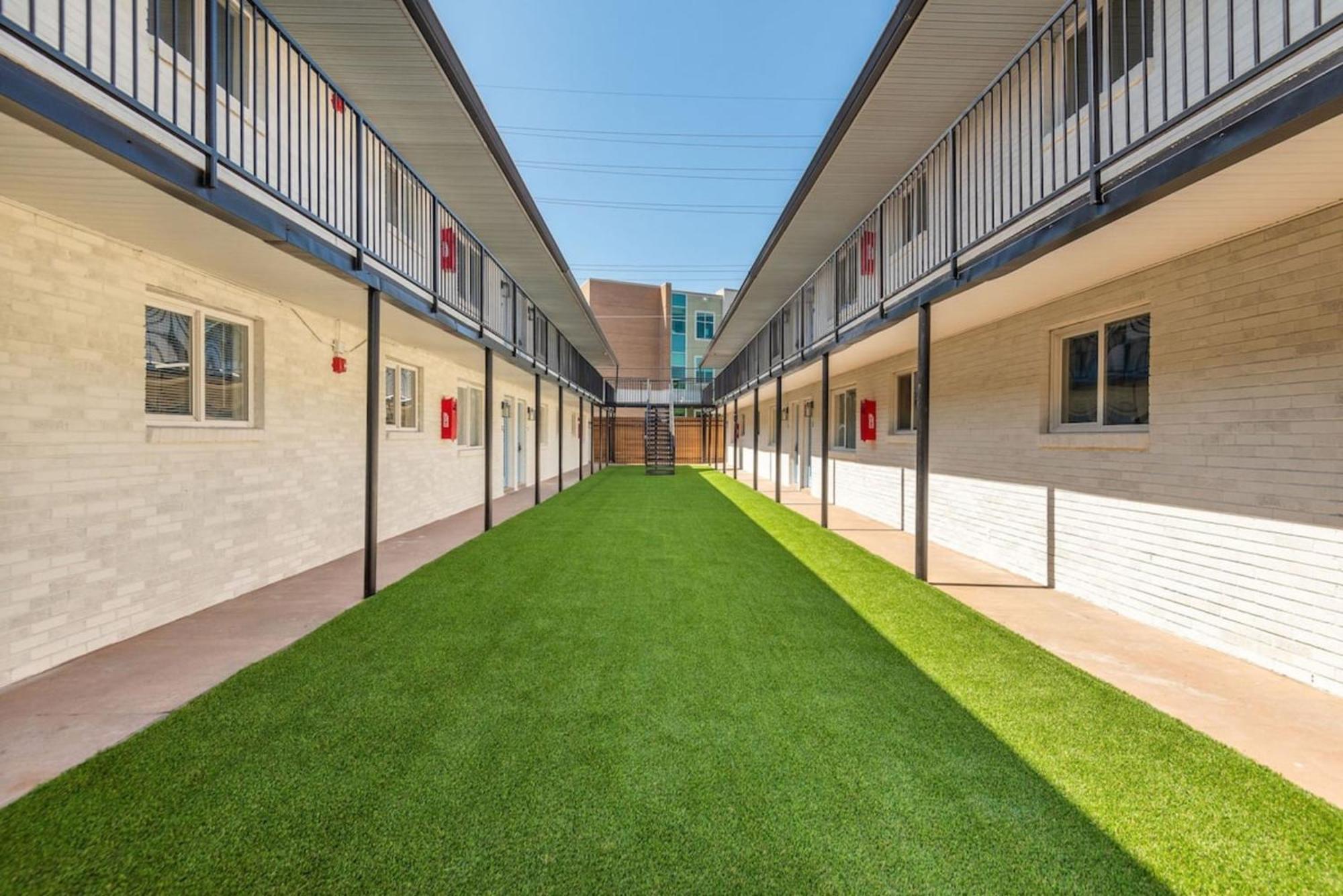 Explore From Your Stylish Unit Unit 3b Apts