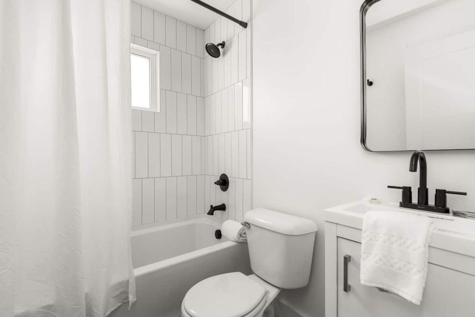 Apartment Explore From Your Stylish Unit Unit 3b Apts *