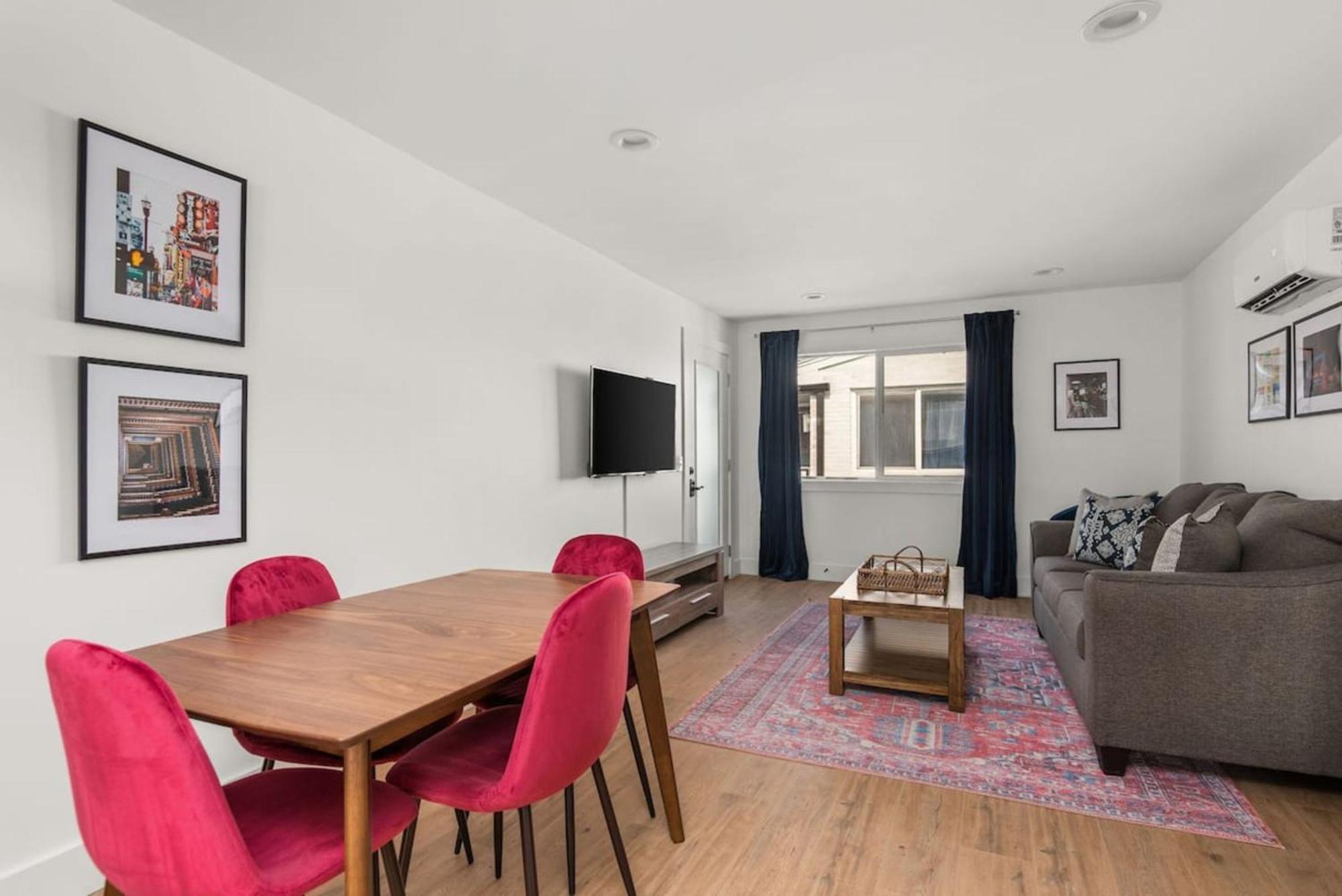 Apartment Charming Retreat Near Unit 8b Apts