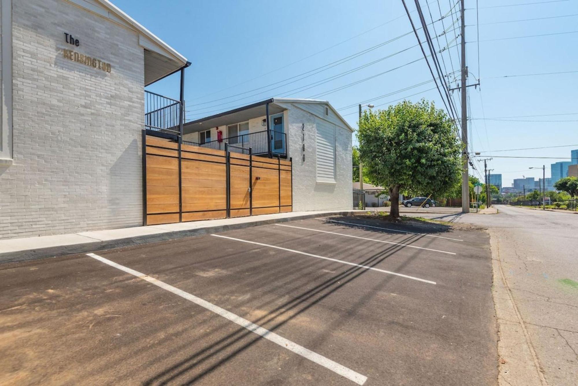 Modern Unit In Area Unit 10b Apts Apartment *