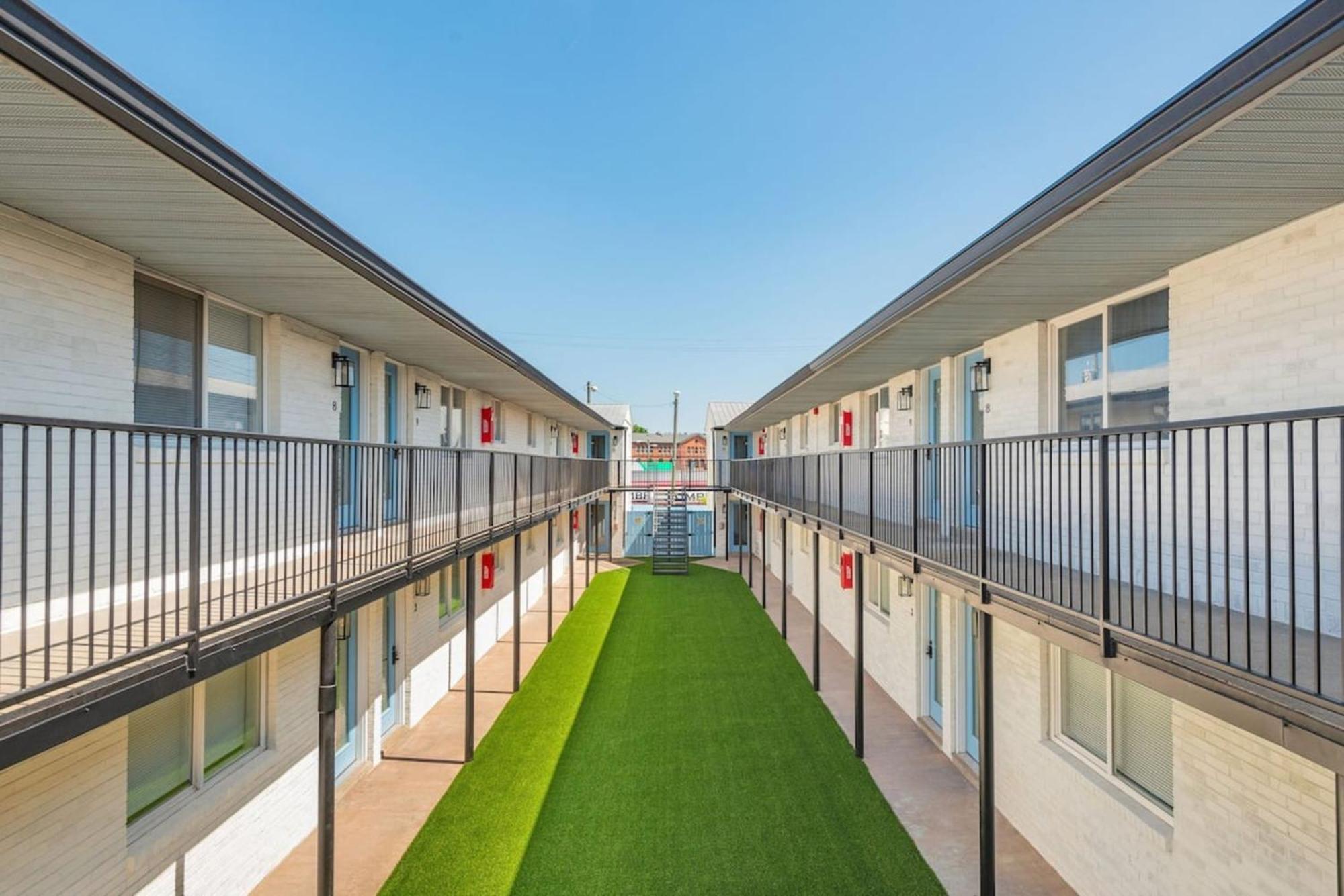Modern Unit In Area Unit 10b Apts Nashville