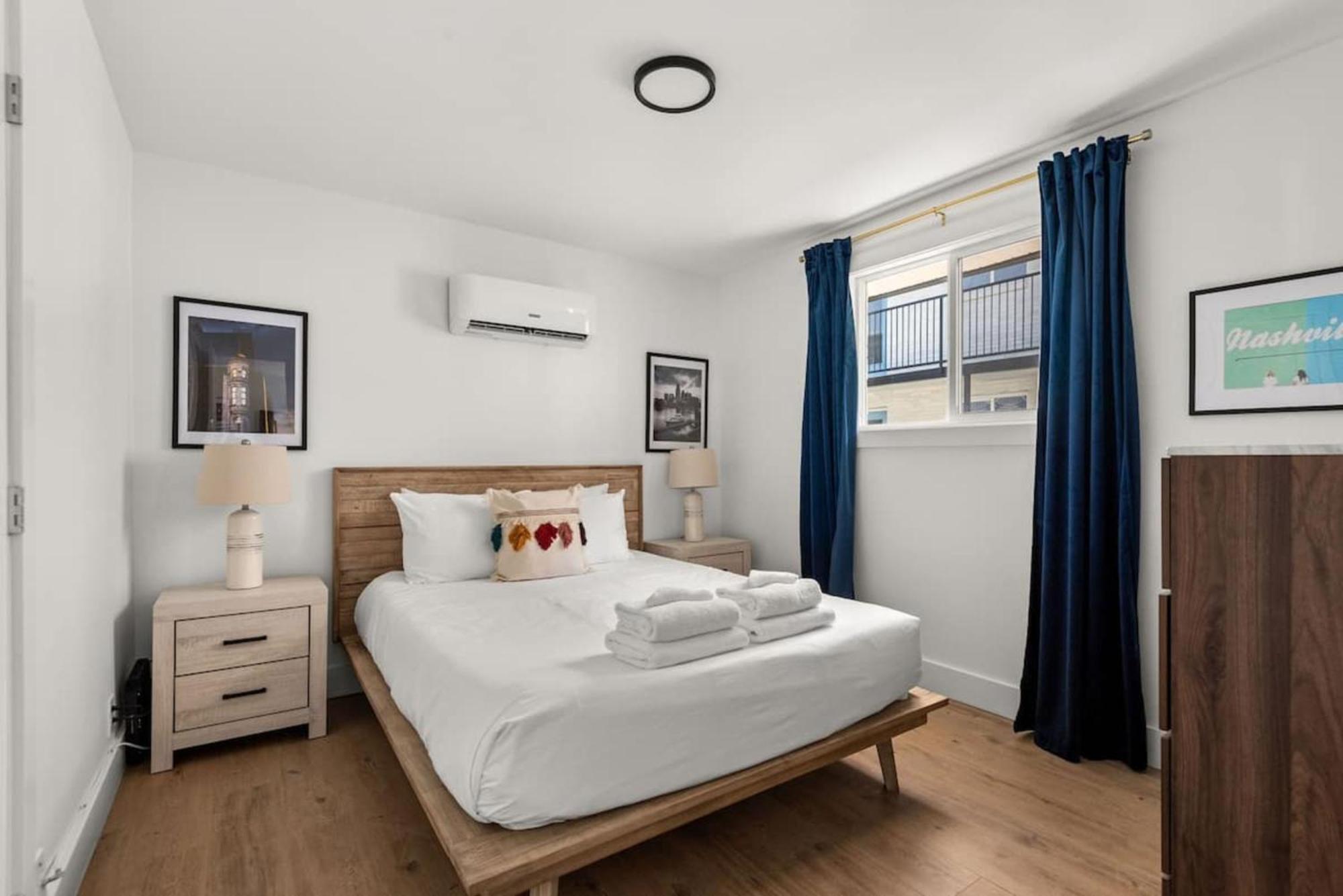 Modern Unit In Area Unit 10b Apts