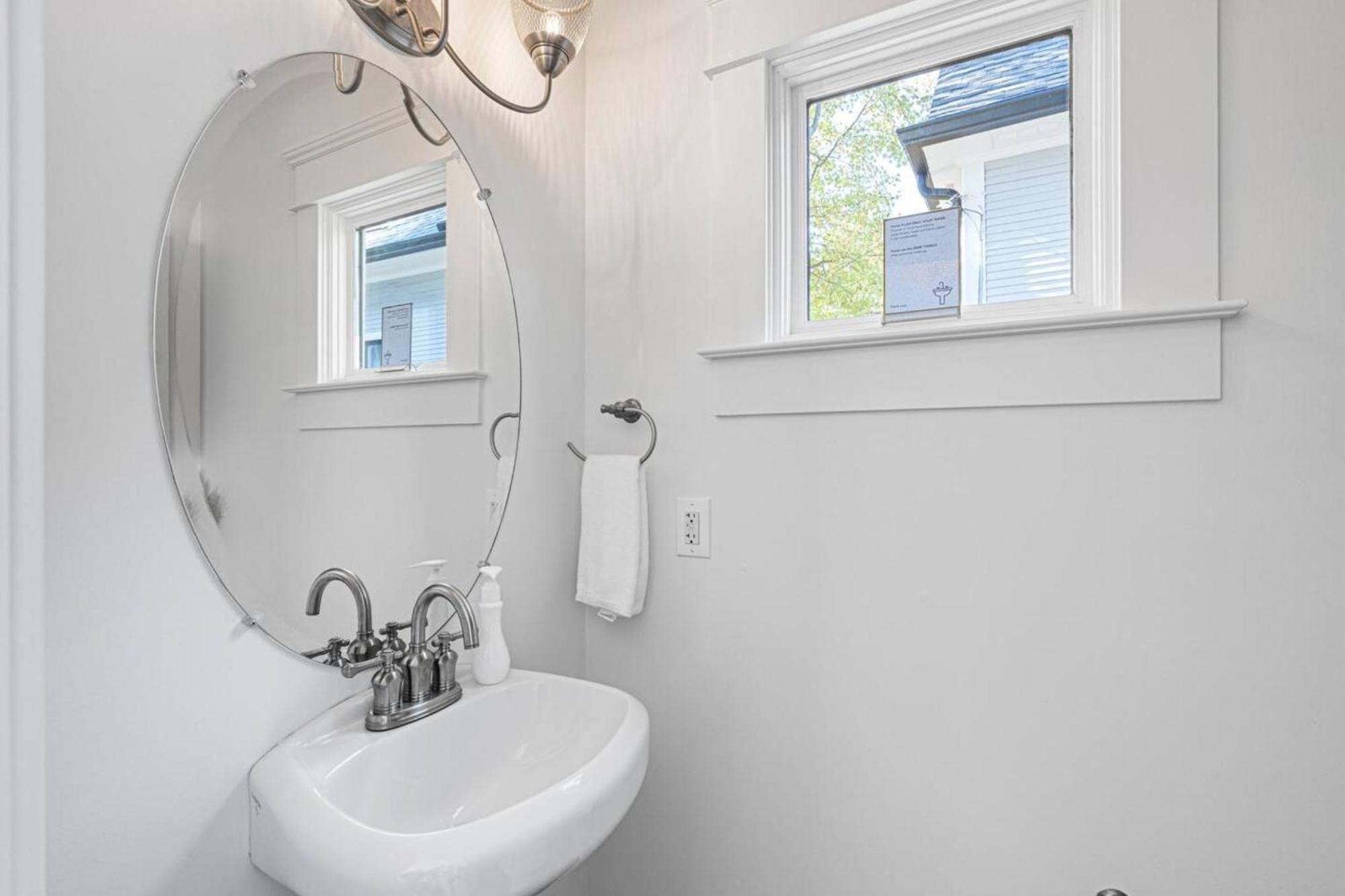 Holiday home The Lockeland-modern & Airy Escape, Walk To It Nashville