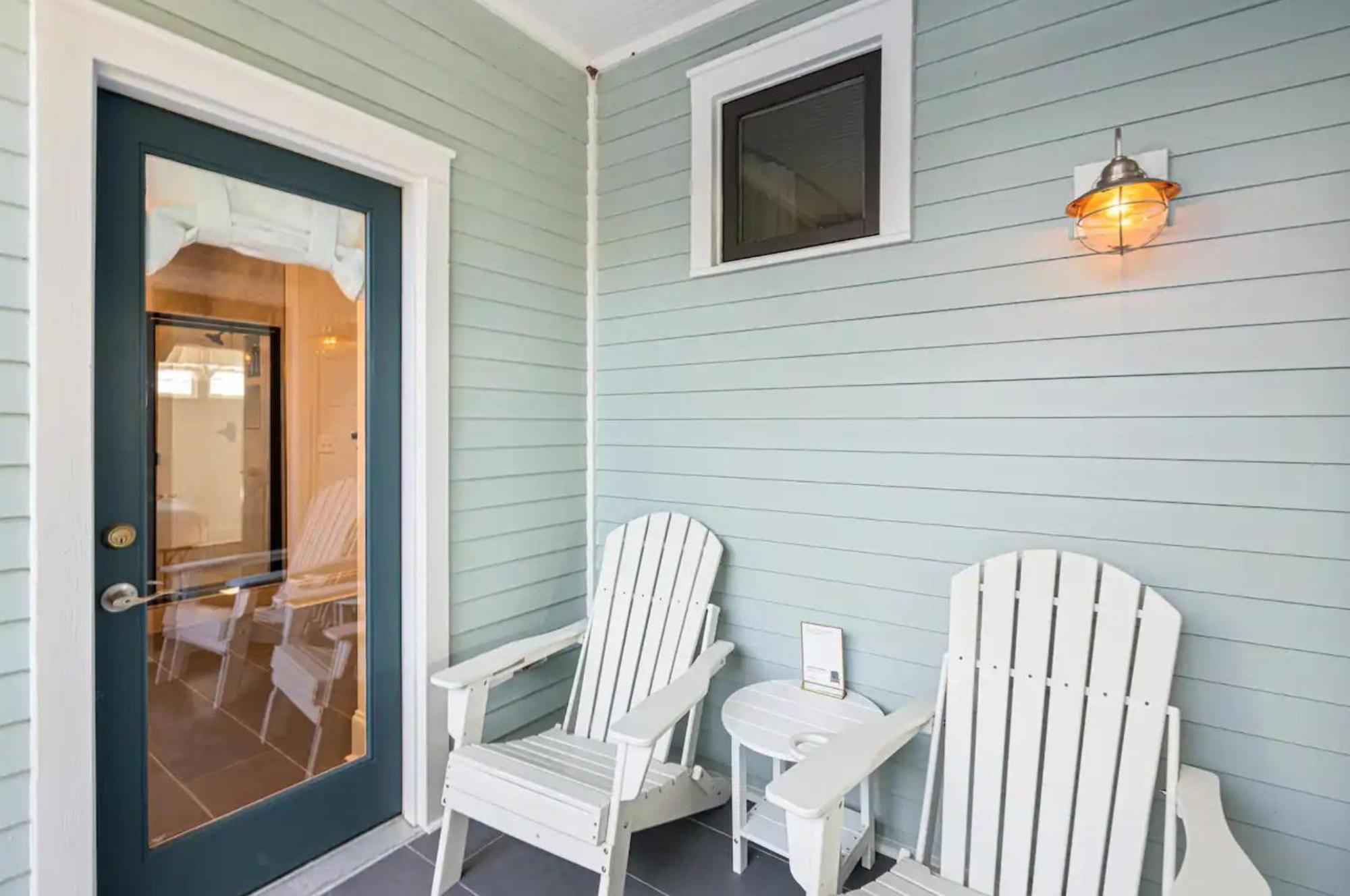 The Lockeland-modern & Airy Escape, Walk To It *