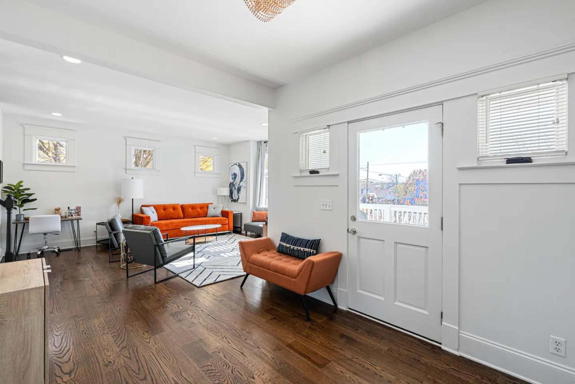 The Lockeland-modern & Airy Escape, Walk To It Holiday home Nashville