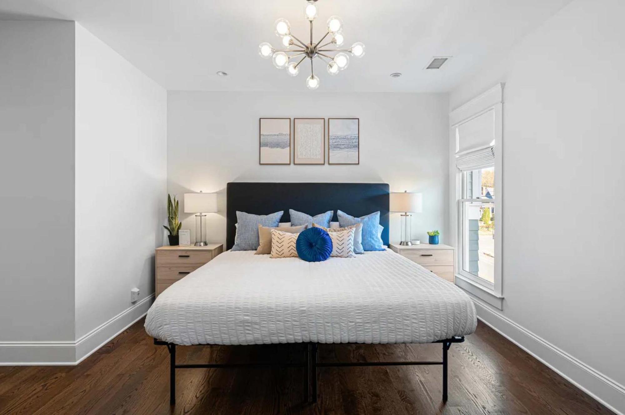 The Lockeland-modern & Airy Escape, Walk To It Holiday home Nashville