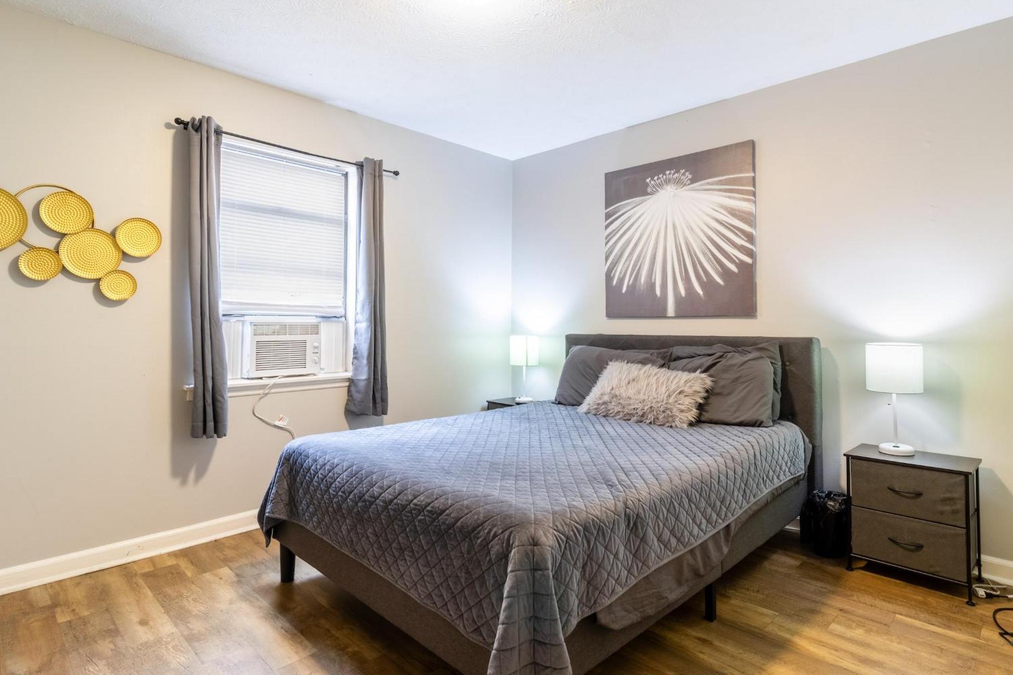 Charming 2 Bedroom In With Free Parking Apartment Nashville