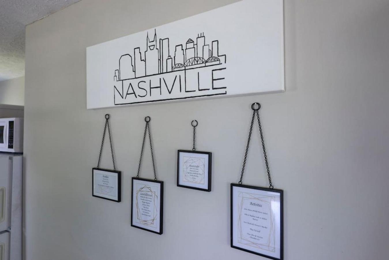 5 Min To Airport Pet Friendly Fire Pit Fenced Yard Nashville