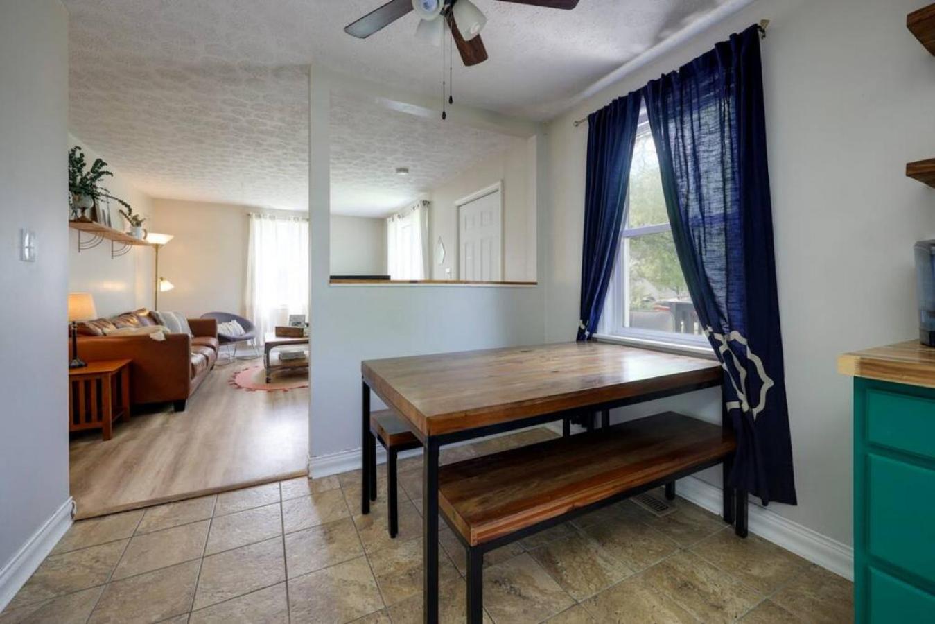 5 Min To Airport Pet Friendly Fire Pit Fenced Yard Nashville