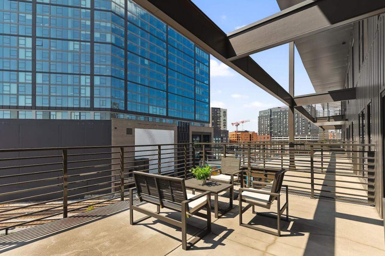 Luxury Penthouse With 2 Floors Pool Patio Gym Walk To Broadway