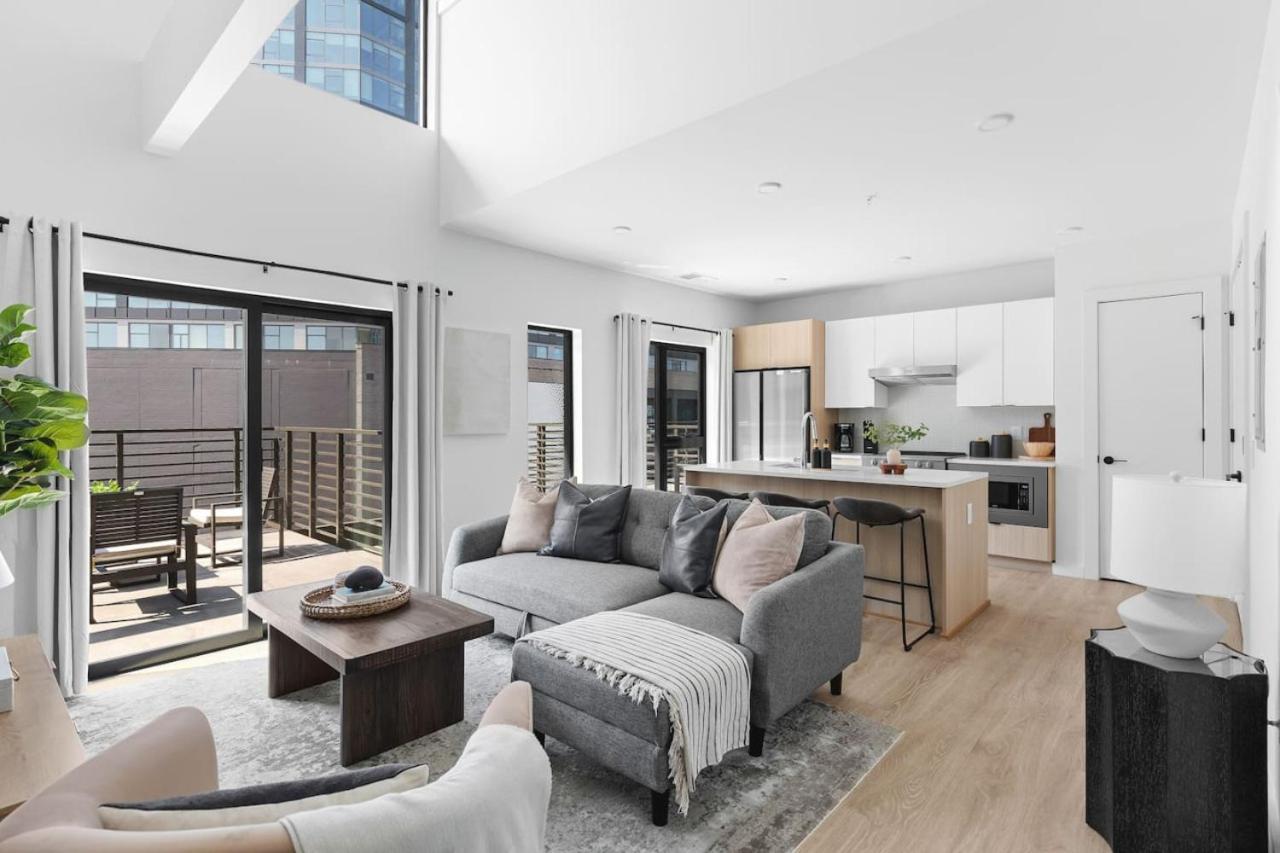 Luxury Penthouse With 2 Floors Pool Patio Gym Walk To Broadway * Nashville