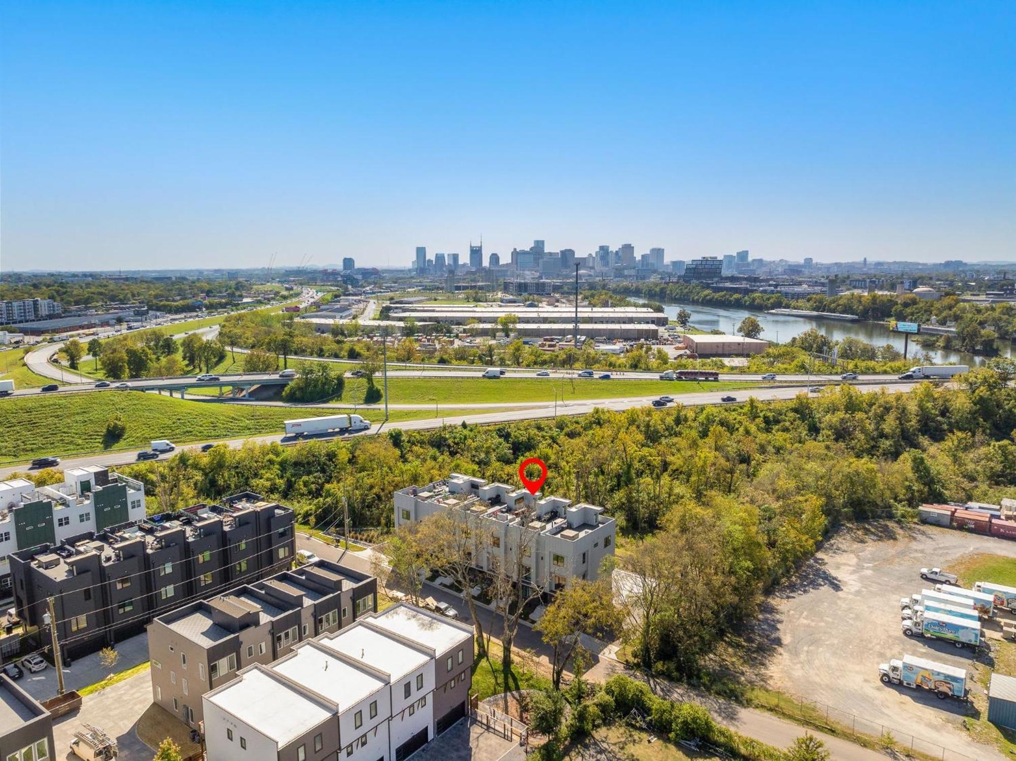 The Americana Abode Rooftop Hot Tub Game Nashville