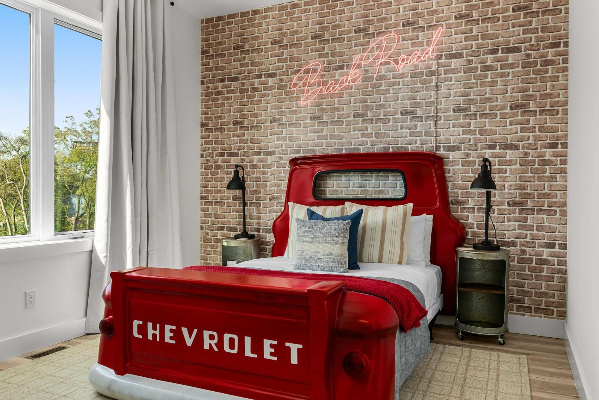 The Americana Abode Rooftop Hot Tub Game