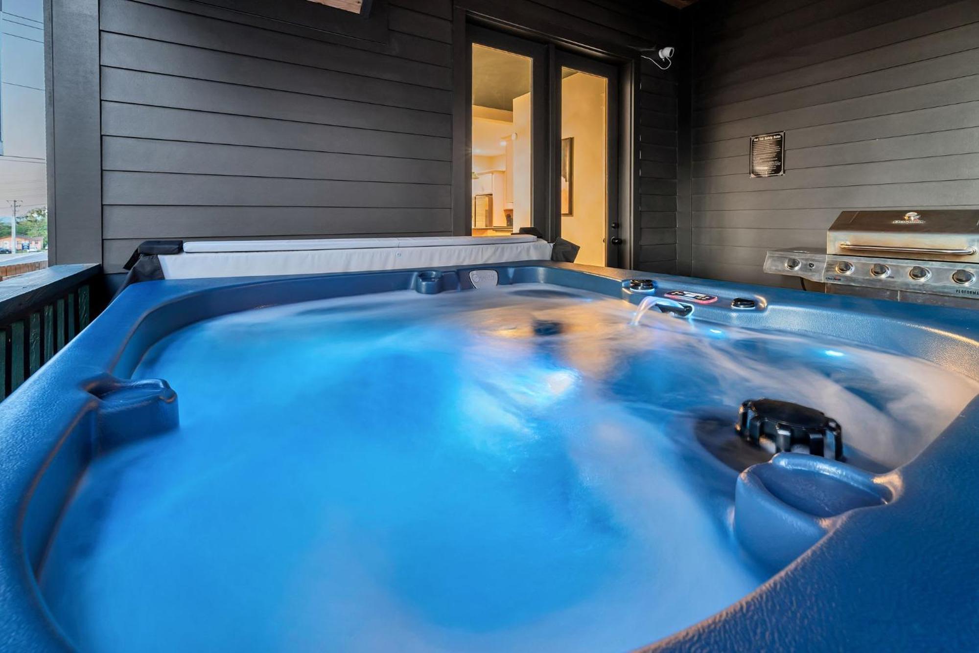 Holiday home Designer Single Family House-rooftop- Hot Tub Nashville