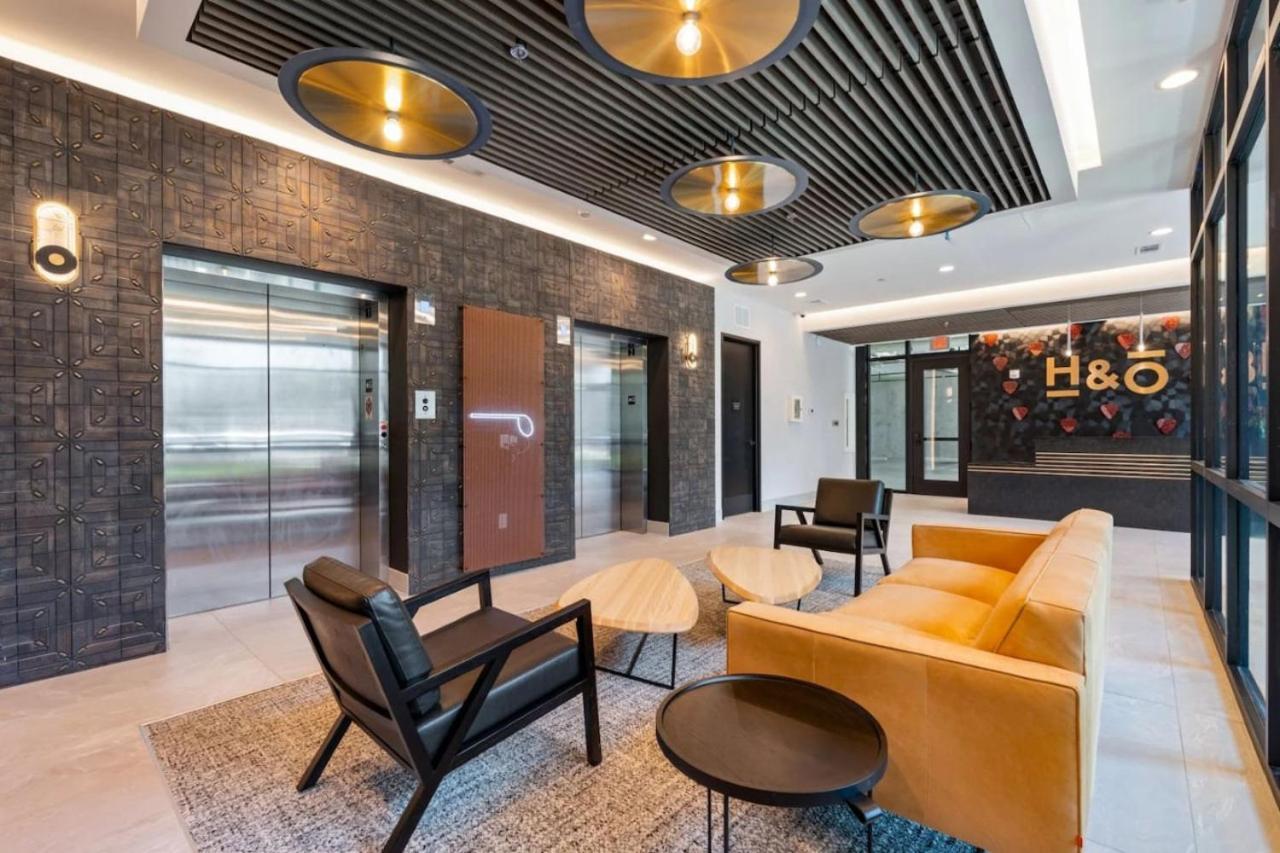 Upscale Music Row Corner Unit With Patio Rooftop With View And Gym Nashville