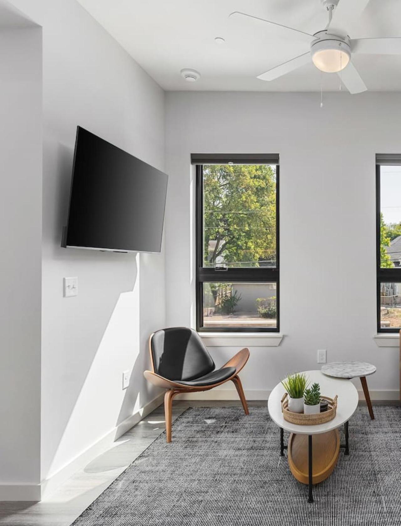 Apartment Chic Music Row Rooftop Deck With View Gym Office And Nashville