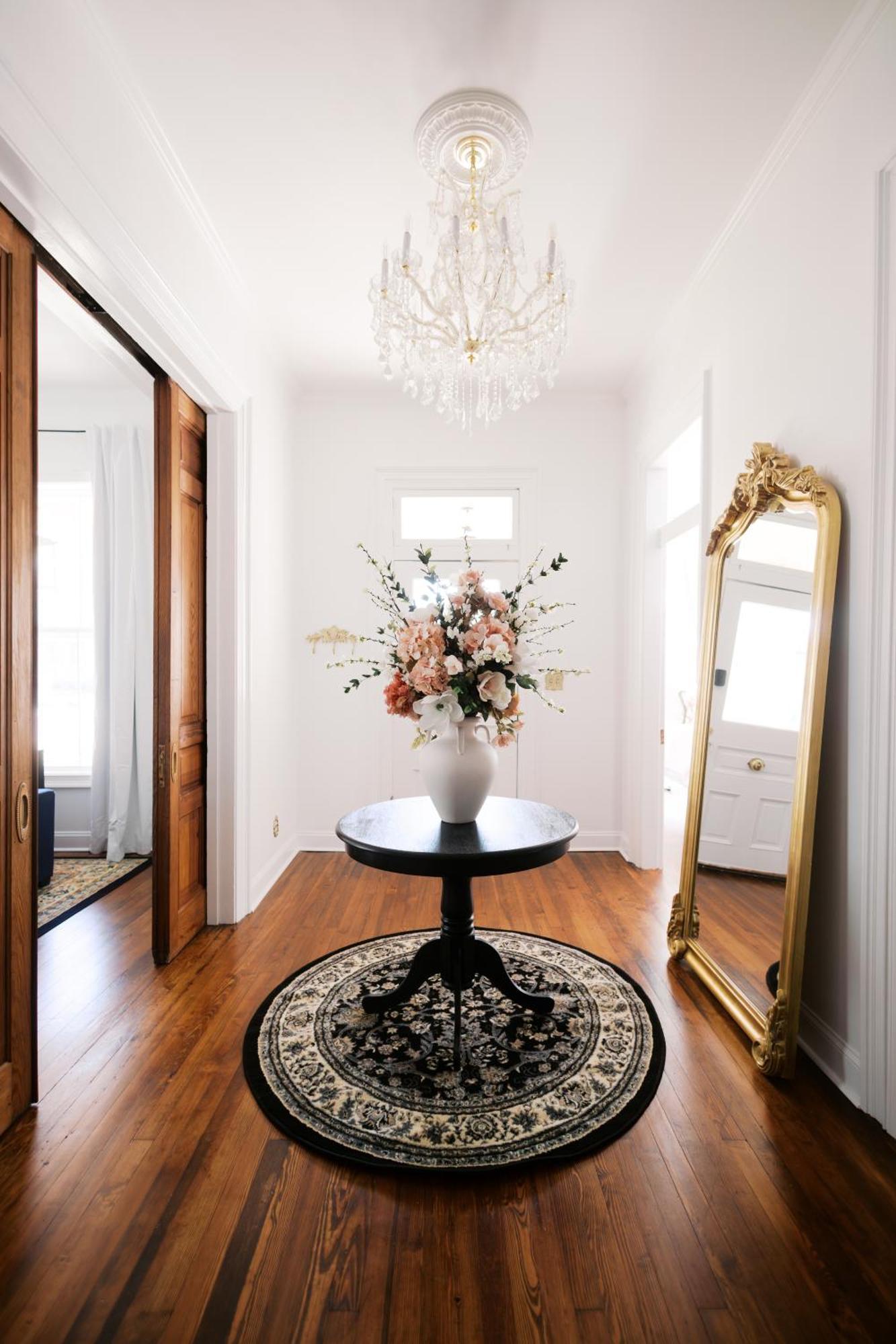 Revived Victorian L Sleeps 12! 8 Mins To Downtown Nashville