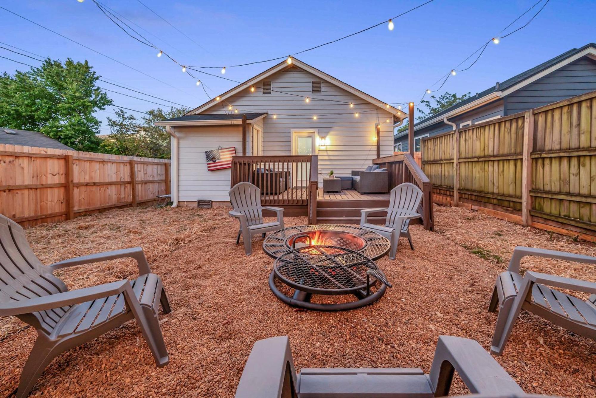 Fully Furnished With Deck Near Center * Nashville