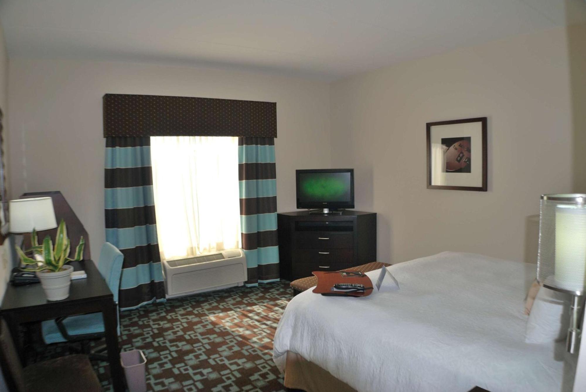 Hotel Hampton & At Opryland Nashville