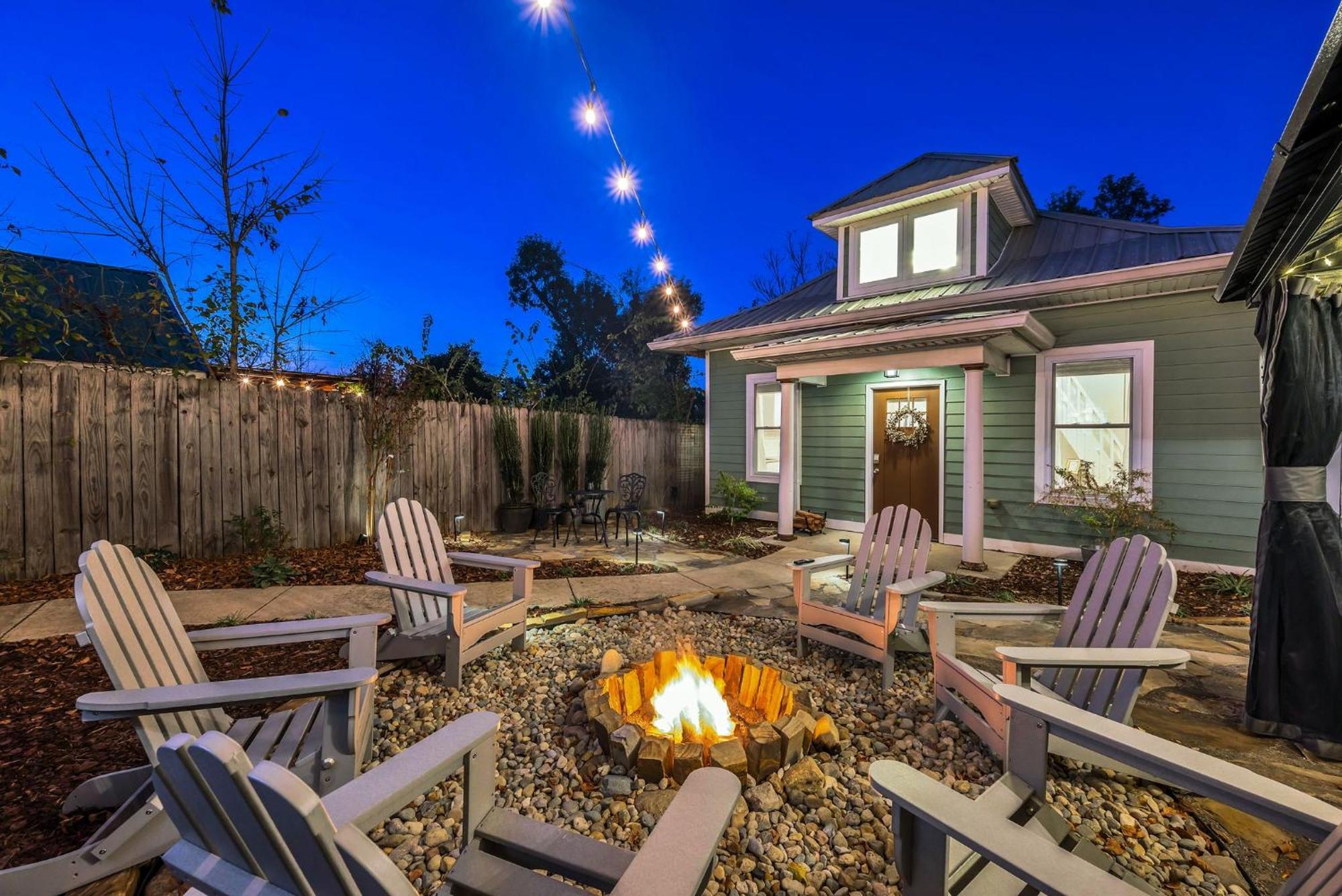 Holiday home Greenwood With Covered Hot Tub, Fire Pit, And Outdoor Tv! *