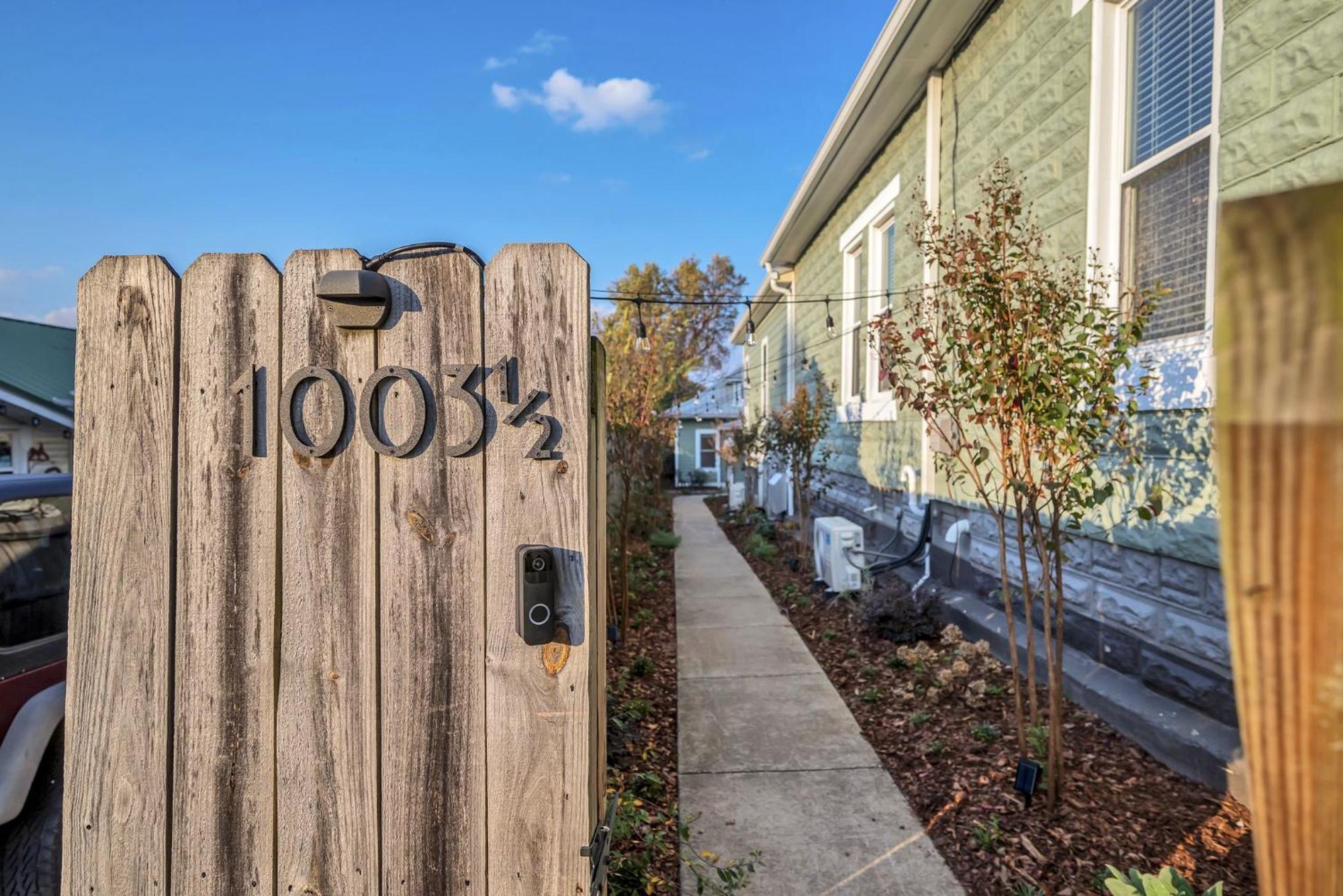Greenwood With Covered Hot Tub, Fire Pit, And Outdoor Tv! Holiday home