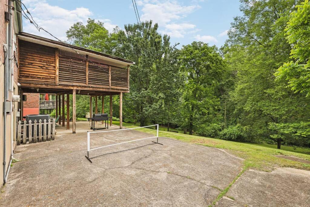 Gem Grill Mini Pickleball Sleeps 12 Holiday home Nashville