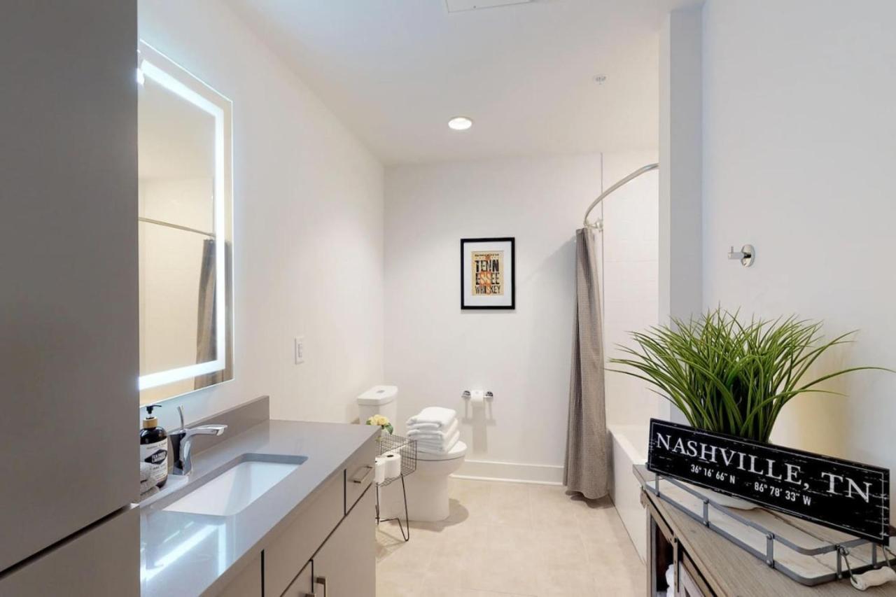 Great Location 1 Bedroom Sleeps 4 Holiday home Nashville