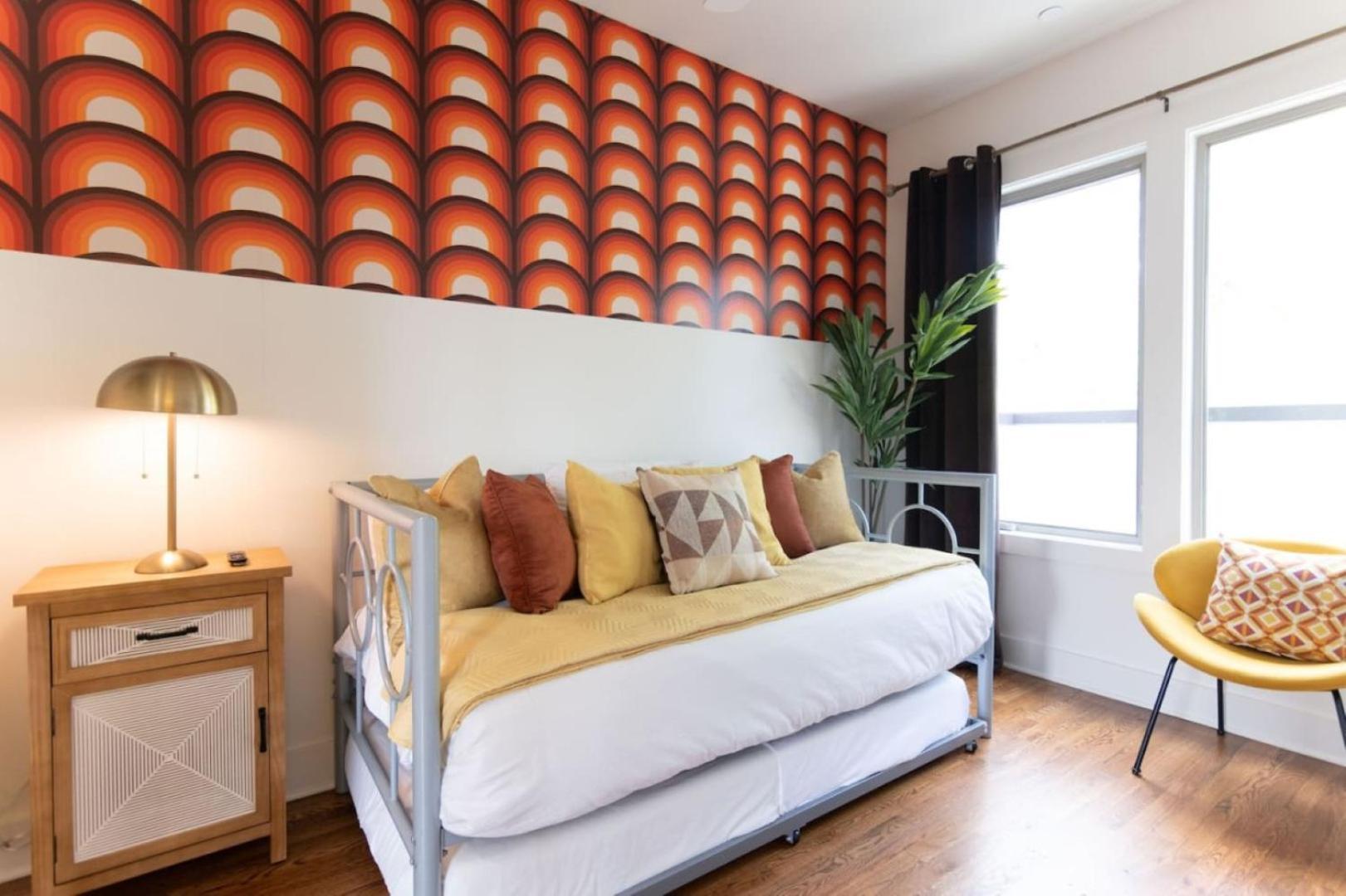 Holiday home 11 Beds 6 Full Baths With Rooftop Deck *