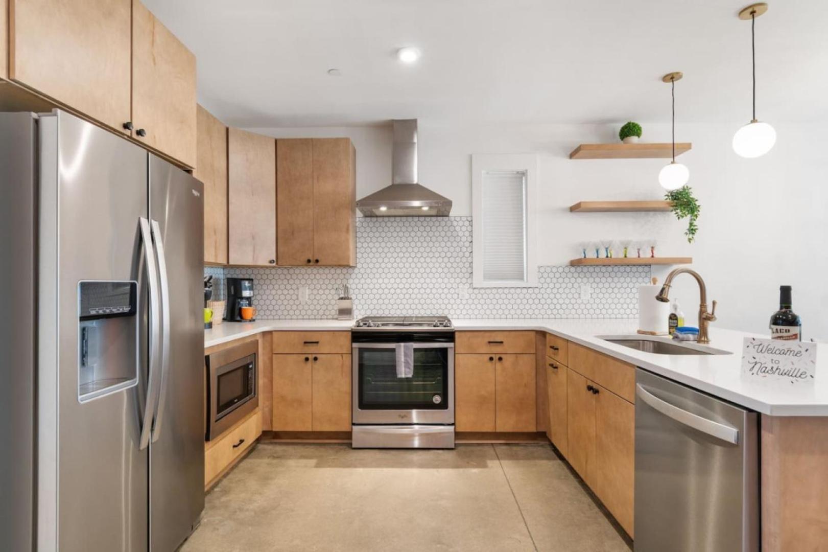 11 Beds 6 Full Baths With Rooftop Deck Holiday home